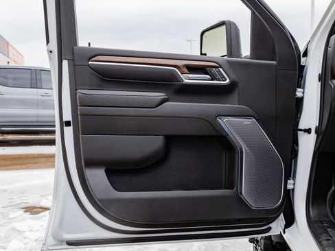 Used 2024 Chevrolet Silverado 3500 High Country w/ High Country Premium Package image 36