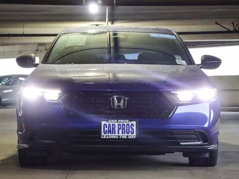 Used 2023 Honda Accord Sport image 4