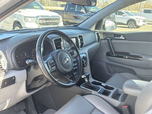 Used 2018 Kia Sportage EX image 10