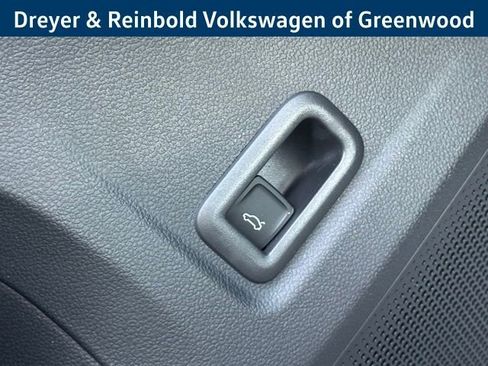 New 2026 Volkswagen Tiguan SE R-Line image 21