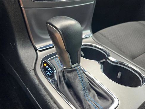 Used 2018 Jeep Grand Cherokee Laredo AWD/4WD image 13
