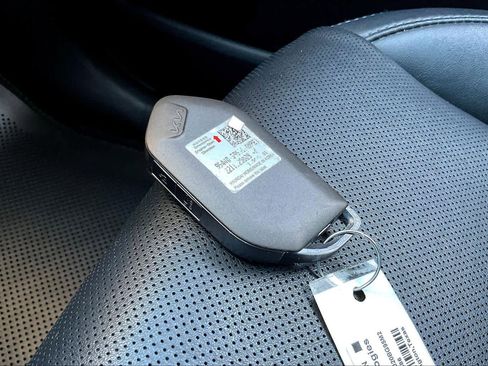 Used 2023 Kia Telluride S image 12