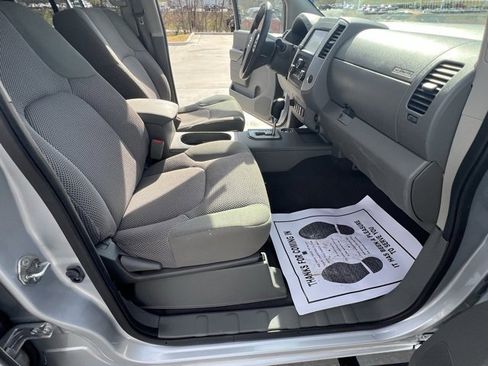 Used 2021 Nissan Frontier SV image 31