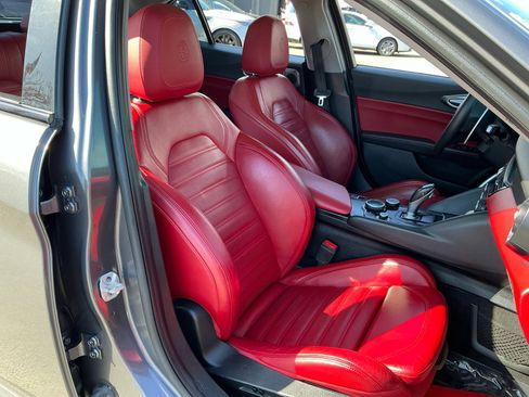 Used 2019 Alfa Romeo Giulia Ti Sport w/ Quick Order Package 22U Sport image 13