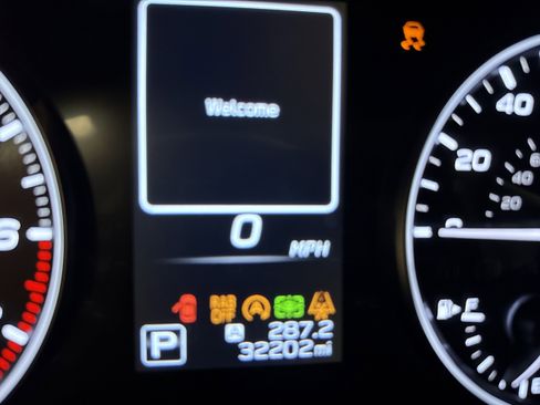 Used 2022 Subaru Outback Touring w/ Popular Package #2 image 5