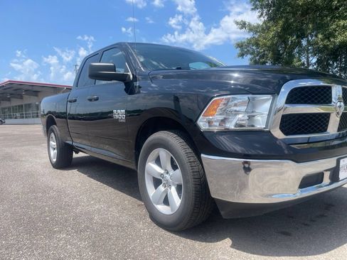 Used 2024 RAM 1500 Classic SLT AWD/4WD image 9
