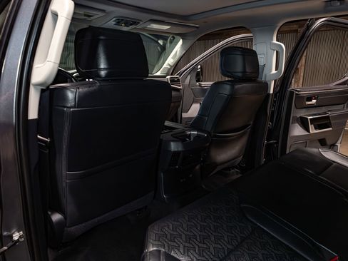 Used 2024 Toyota Tundra Limited AWD/4WD image 23