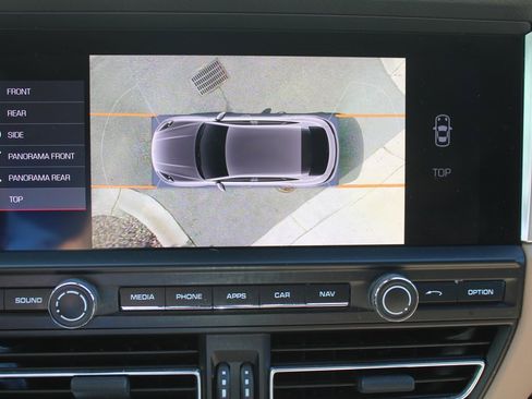 Used 2021 Porsche Macan image 54