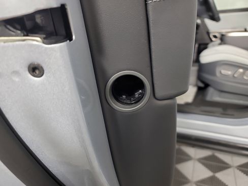 Used 2023 Rivian R1T Adventure image 30