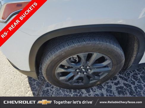 Used 2021 Chevrolet Traverse RS image 33