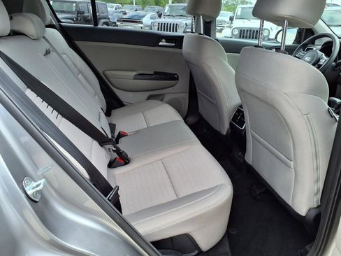 Used 2022 Kia Sportage LX w/ LX FWD Value Edition Package image 21
