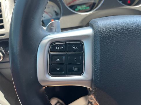 Used 2014 Dodge Challenger SXT RWD image 18
