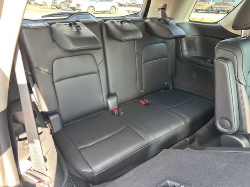 New 2025 Nissan Pathfinder Platinum image 15