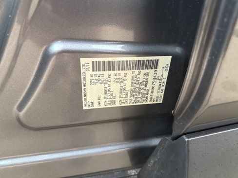 Used 2021 Nissan Rogue SV image 11