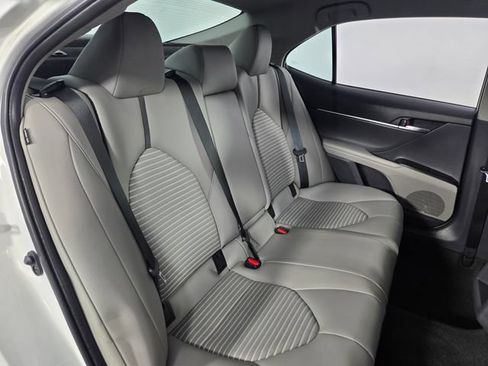 Used 2023 Toyota Camry SE FWD image 18