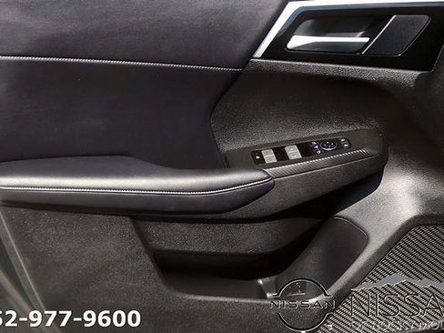 Used 2024 Mitsubishi Outlander AWD image 10