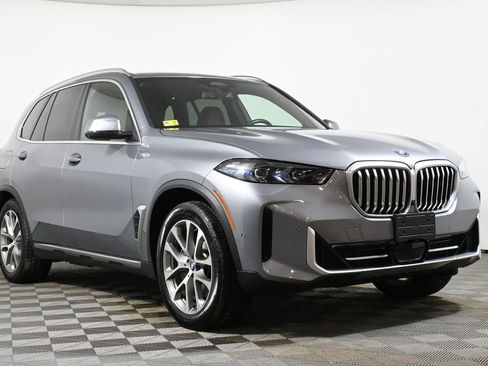 Certified 2025 BMW X5 xDrive50e w/ Parking Assistance Package image 9