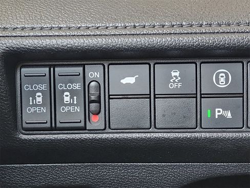 Used 2024 Honda Odyssey Touring image 21