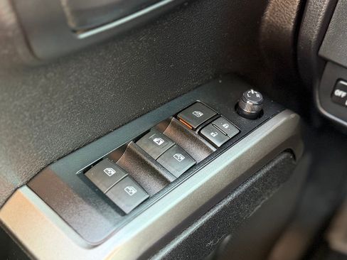 Used 2022 Toyota Tacoma SR5 image 20