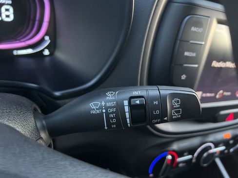 Used 2025 Kia Soul LX w/ LX Technology Package image 13