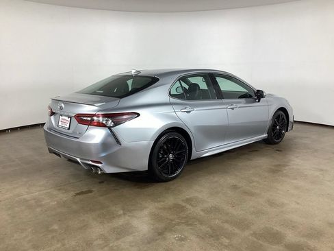 Used 2023 Toyota Camry XSE FWD image 8