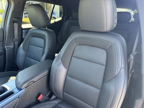 Used 2025 Chevrolet Equinox EV LT w/ Convenience Package image 21