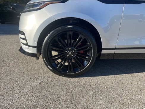 New 2025 Land Rover Range Rover Velar Dynamic SE image 10