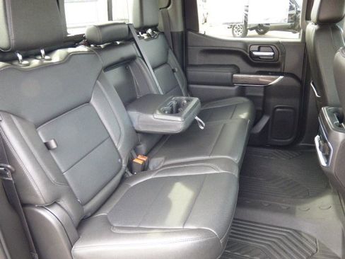 Used 2022 Chevrolet Silverado 1500 LTZ w/ LTZ Premium Package image 17