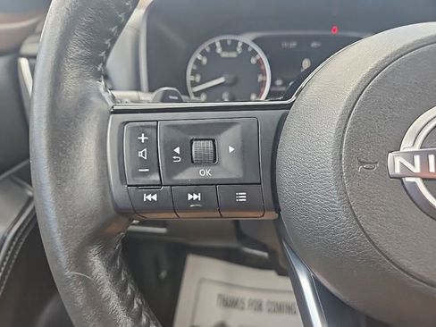Used 2023 Nissan Rogue SV w/ SV Premium B Package AWD/4WD image 16
