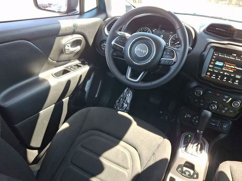 Used 2022 Jeep Renegade Latitude image 15