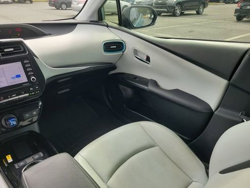 Used 2021 Toyota Prius XLE image 23