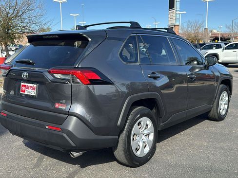 Used 2020 Toyota RAV4 LE image 7