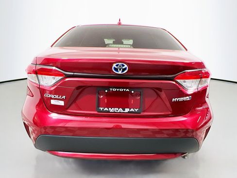 Used 2022 Toyota Corolla LE w/ Premium Interior Package image 6