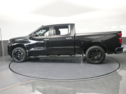 Used 2022 Chevrolet Silverado 1500 LTZ RWD image 3