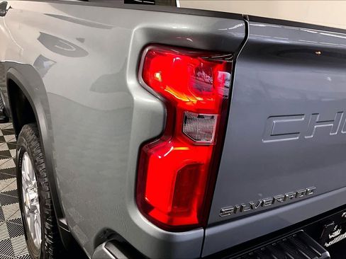 Used 2024 Chevrolet Silverado 2500 High Country w/ Technology Package AWD/4WD image 28