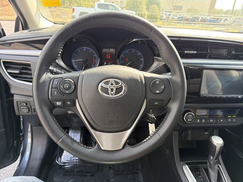 Used 2015 Toyota Corolla S image 22
