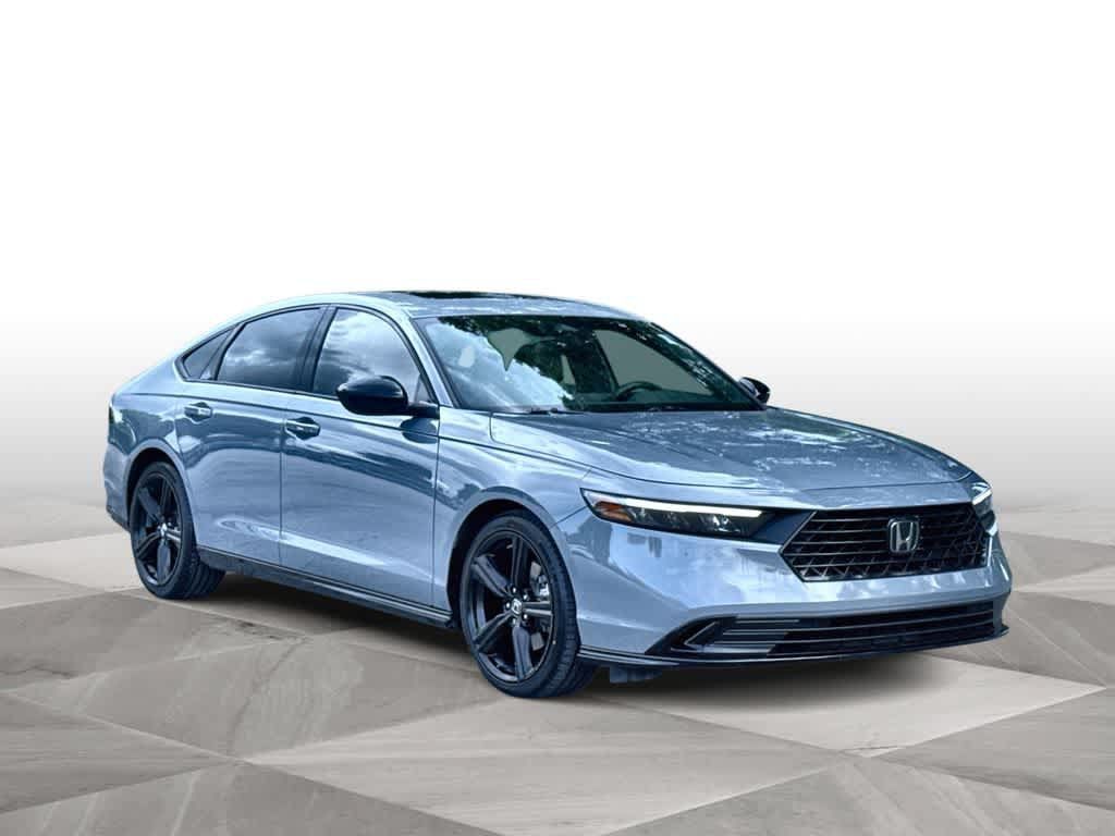 Used 2023 Honda Accord Sport image 2