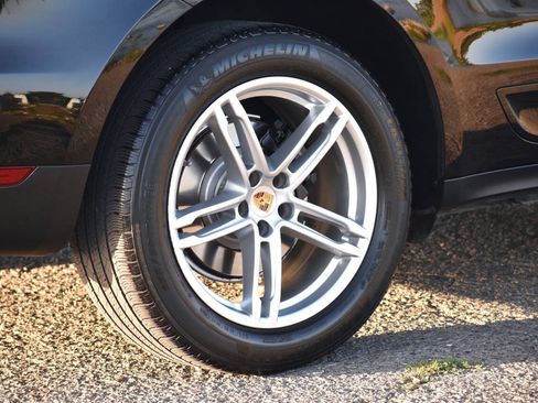 Used 2021 Porsche Macan AWD/4WD image 22
