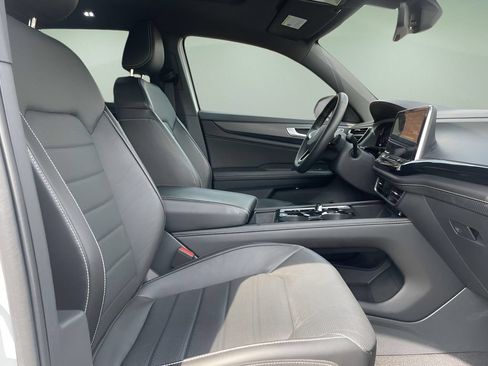 Used 2024 Volkswagen Atlas Cross Sport SEL AWD/4WD image 13