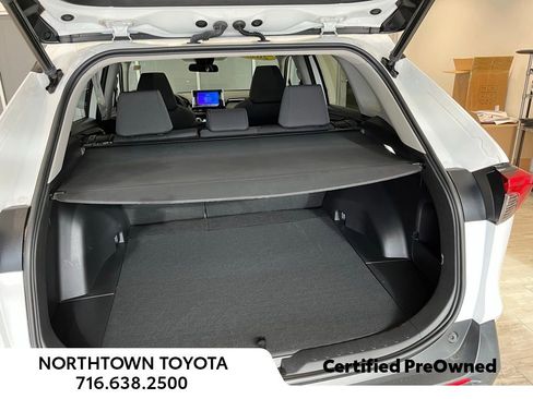 Used 2023 Toyota RAV4 XLE image 22