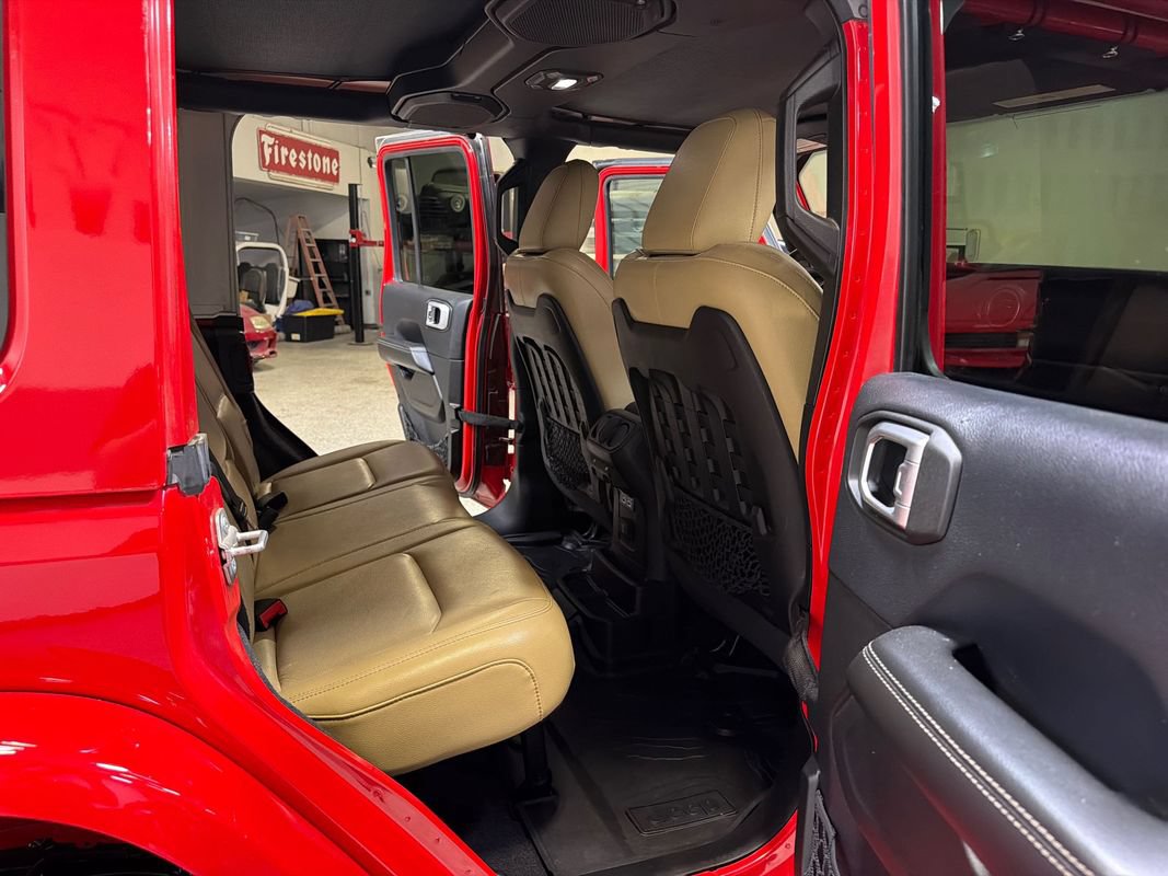 Used 2018 Jeep Wrangler Unlimited Rubicon AWD/4WD image 40