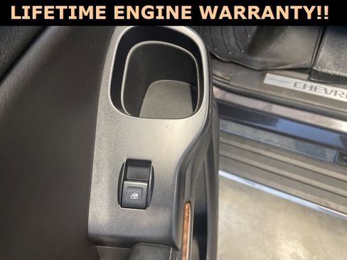 Used 2018 Chevrolet Suburban Premier image 31