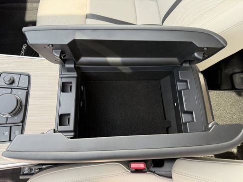 Used 2025 MAZDA CX-90 3.3 Turbo w/ Preferred Package image 30