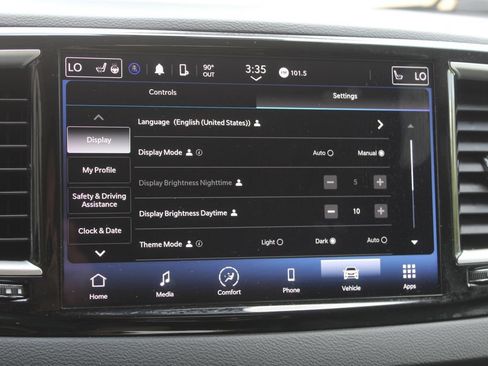 Used 2024 Chrysler Pacifica Touring-L FWD image 19