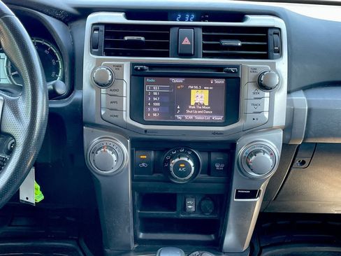 Used 2014 Toyota 4Runner SR5 AWD/4WD image 13