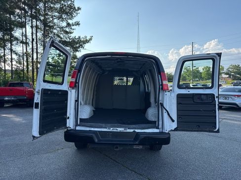 Used 2018 GMC Savana 2500 w/ Communications Package image 35