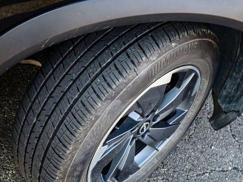 Used 2024 Nissan Rogue SV image 39