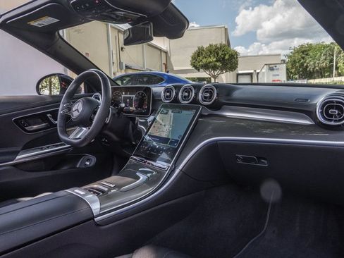 Used 2024 Mercedes-Benz CLE 300 4MATIC Cabriolet image 23