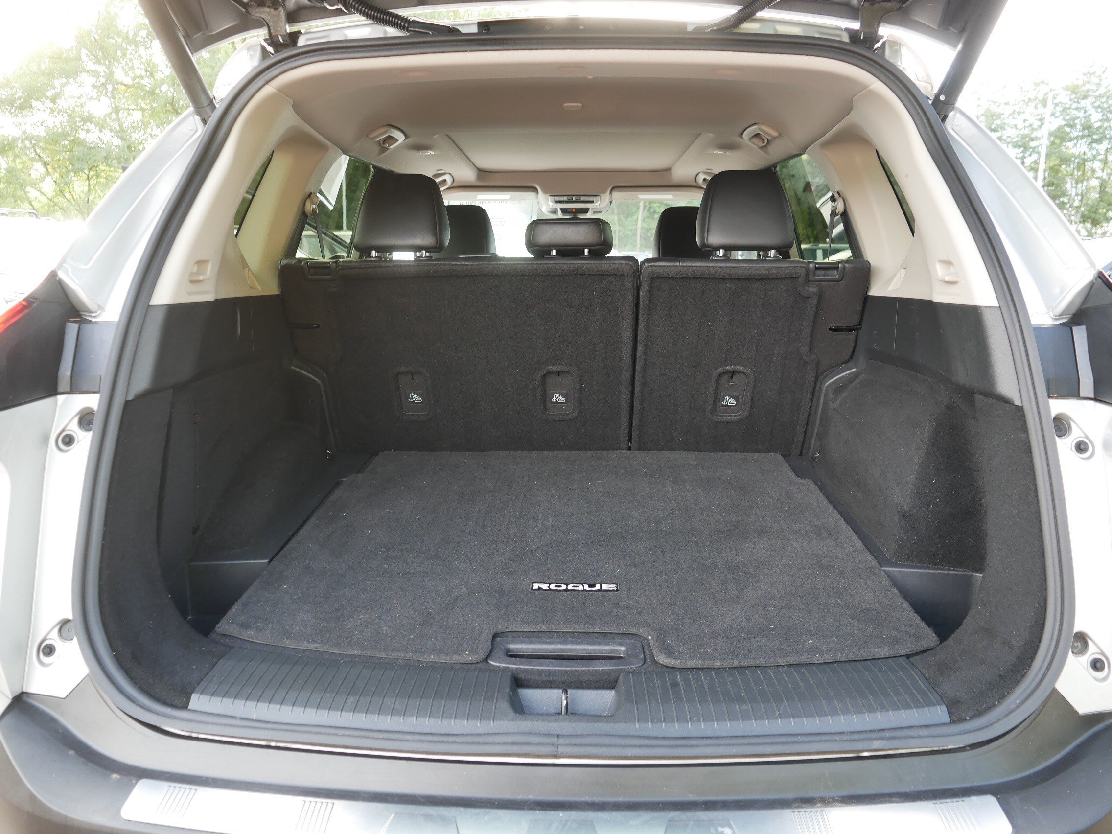 Certified 2023 Nissan Rogue SV w/ SV Premium B Package AWD/4WD image 18