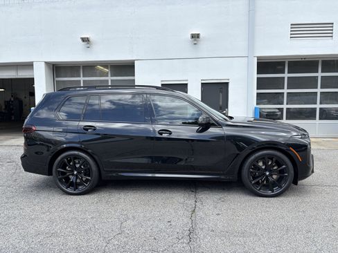 Used 2027 BMW X7 xDrive40i w/ M Sport Package AWD/4WD image 4